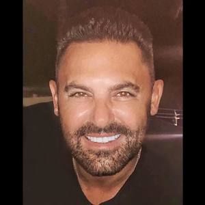 Meet your Posher, Gil